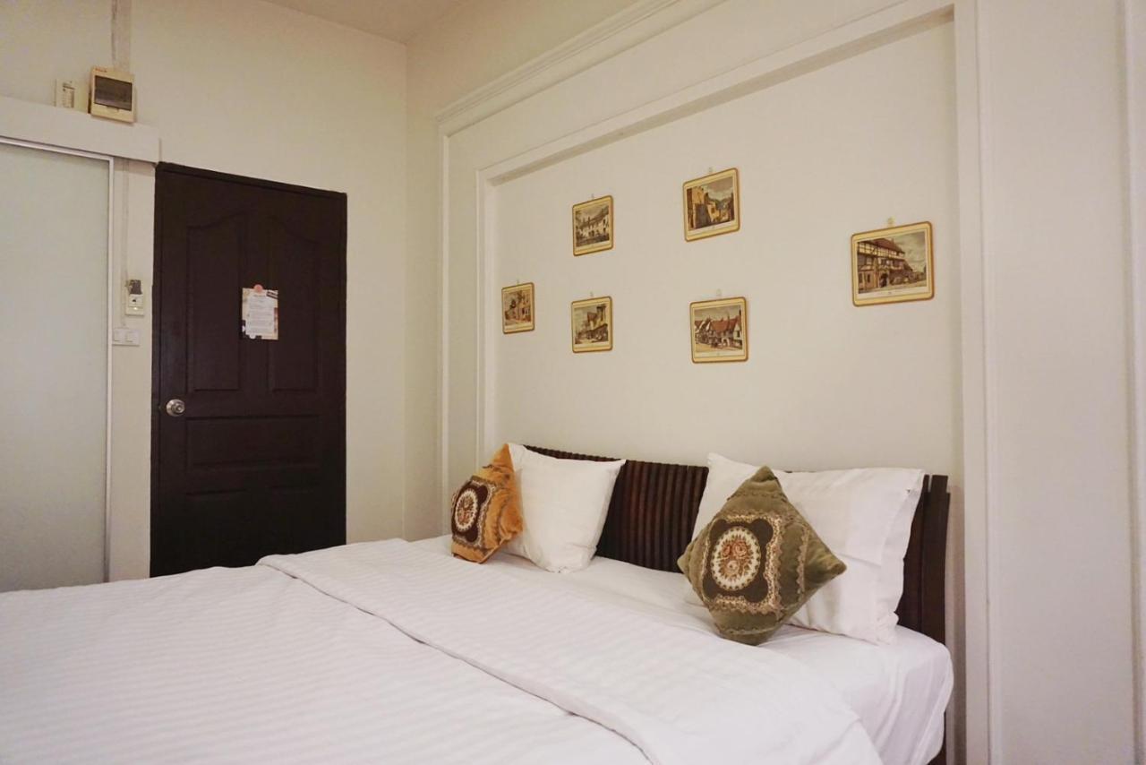 Manee Guesthouse And Record บ้านมานี Chiang Mai Eksteriør bilde