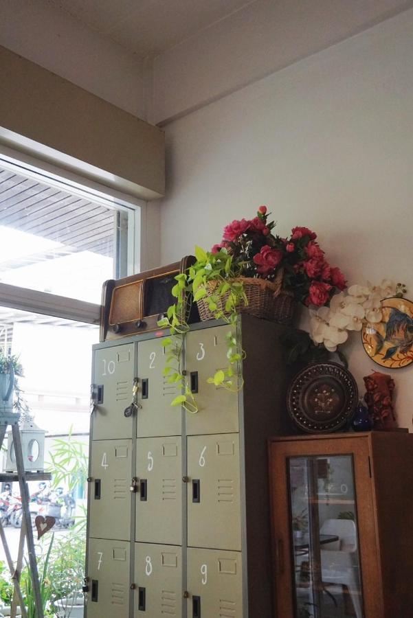 Manee Guesthouse And Record บ้านมานี Chiang Mai Eksteriør bilde