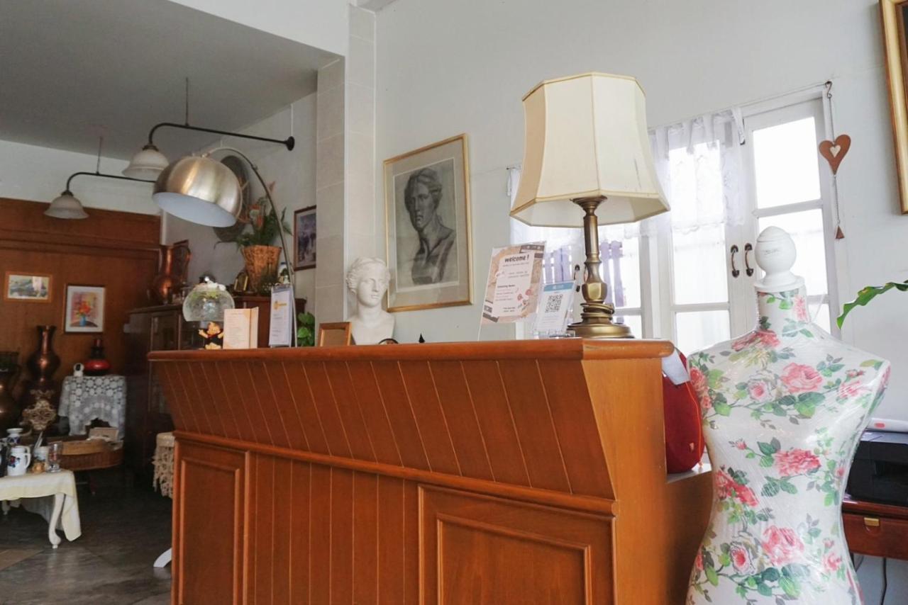 Manee Guesthouse And Record บ้านมานี Chiang Mai Eksteriør bilde