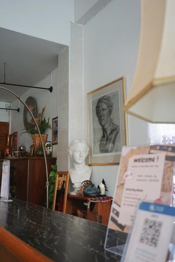 Manee Guesthouse And Record บ้านมานี Chiang Mai Eksteriør bilde