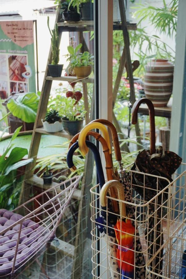 Manee Guesthouse And Record บ้านมานี Chiang Mai Eksteriør bilde